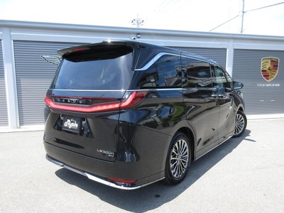 2026 Lexus LM thumbnail 22