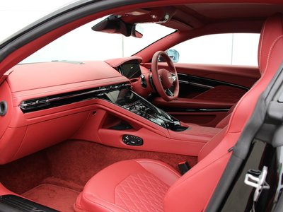 2026 Aston Martin DB12 照片 4