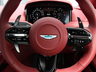 2026 Aston Martin DB12 照片 9