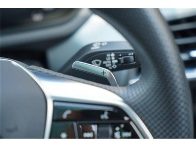 صورة 32 لـ 2021 AUDI E-TRON GT QUATTRO