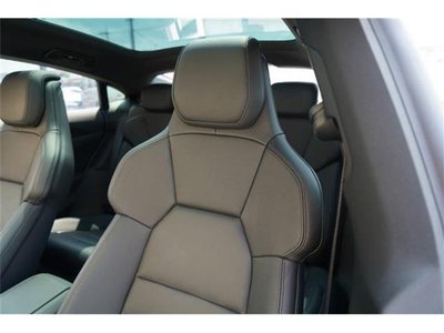 صورة 18 لـ 2021 AUDI E-TRON GT QUATTRO