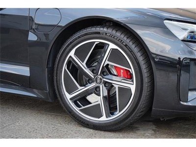 صورة 11 لـ 2021 AUDI E-TRON GT QUATTRO