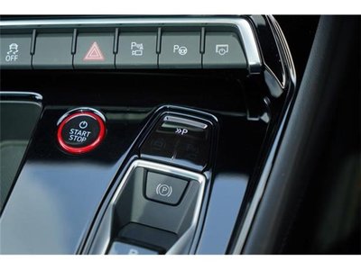 صورة 31 لـ 2021 AUDI E-TRON GT QUATTRO