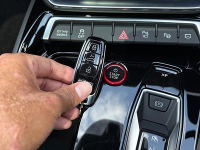 صورة 28 لـ 2021 AUDI E-TRON GT QUATTRO