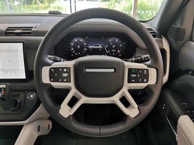 2025 LAND Rover DEFENDER — фото 29