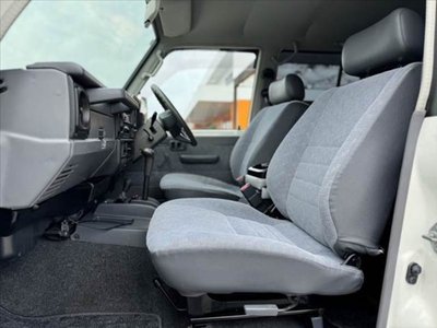 2000 Toyota LAND CRUISER 70 照片 17