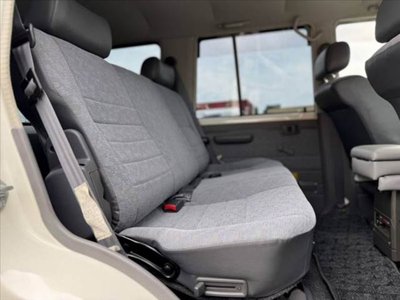 2000 Toyota LAND CRUISER 70 照片 19