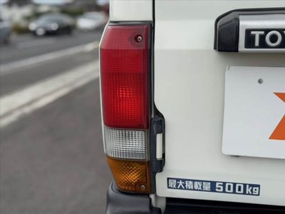 2000 Toyota LAND CRUISER 70 照片 31