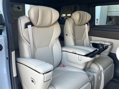 2024 Toyota ALPHARD — фото 10