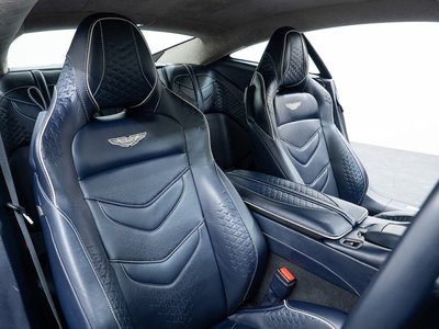 2020 Aston Martin DBS SUPERLEGGERA 照片 6