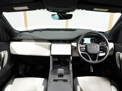 2023 LAND Rover DISCOVERY SPORT photo 2