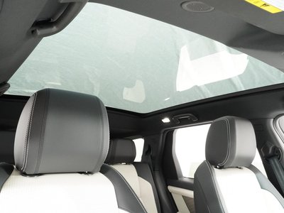 2023 LAND Rover DISCOVERY SPORT photo 3