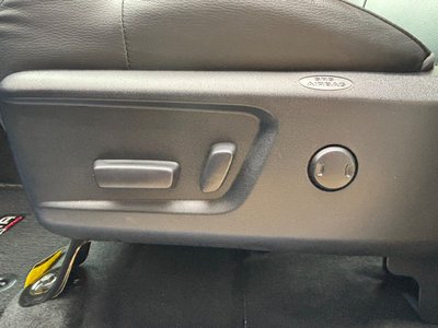 2019 Toyota TUNDRA thumbnail 28