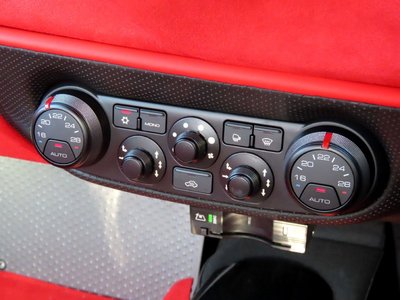 صورة مصغرة 66 لـ 2020 Ferrari 488 PISTA