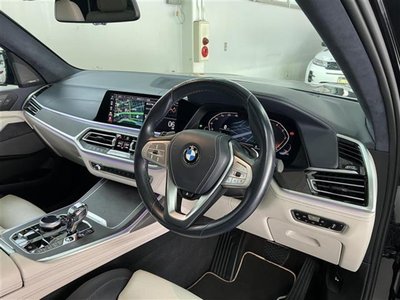 2020 BMW X7 photo 3