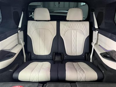 2020 BMW X7 photo 9