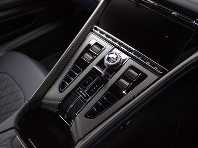صورة 16 لـ 2026 Aston Martin DB12