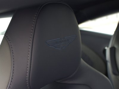 صورة 11 لـ 2026 Aston Martin DB12