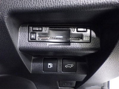 2025 Toyota CROWN ESTATE photo 12