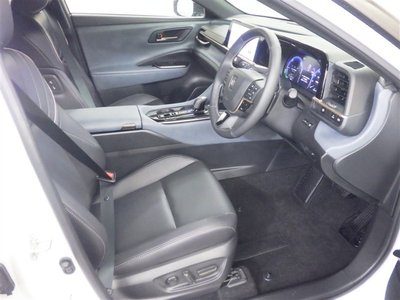 2025 Toyota CROWN ESTATE photo 10
