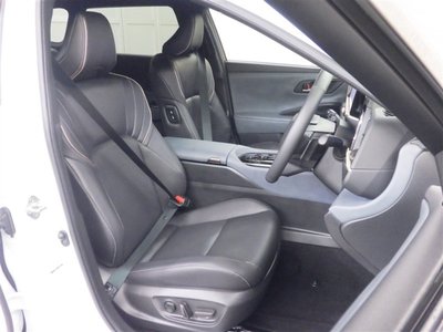 2025 Toyota CROWN ESTATE photo 9