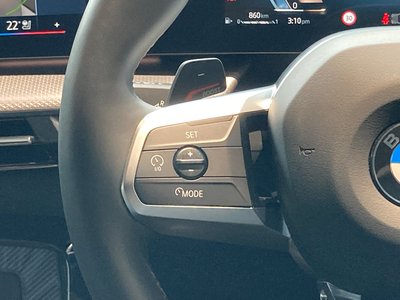 2025 BMW X2 thumbnail 31