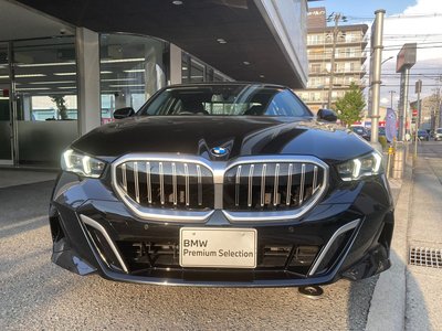 2025 BMW 5 SERIES 照片 6