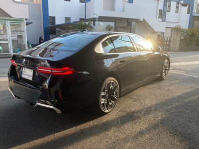 2025 BMW 5 SERIES 照片 10