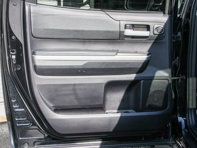 صورة 64 لـ 2016 Toyota TUNDRA
