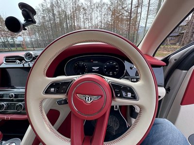 2022 Bentley BENTAYGA 照片 10