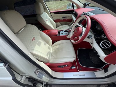 2022 Bentley BENTAYGA 照片 12