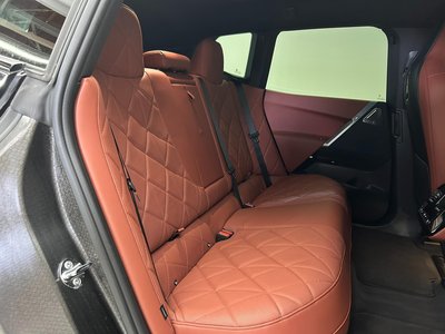 2025 BMW IX photo 14