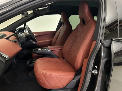 2025 BMW IX photo 13