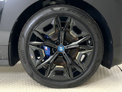 2025 BMW IX photo 10