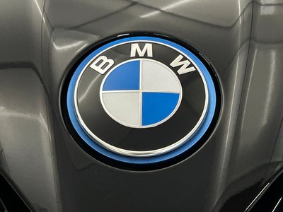 2025 BMW IX thumbnail 21