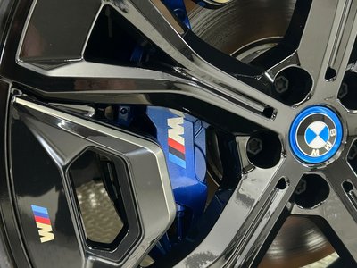 2025 BMW IX thumbnail 36