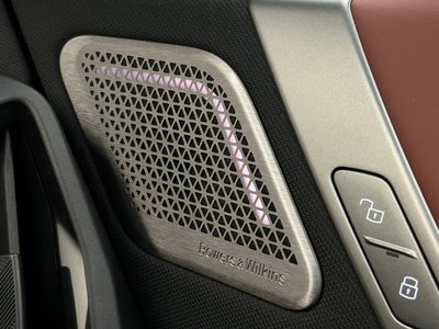 2025 BMW IX thumbnail 35