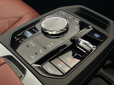 2025 BMW IX thumbnail 39
