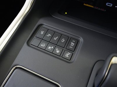 صورة 63 لـ 2024 Toyota CENTURY