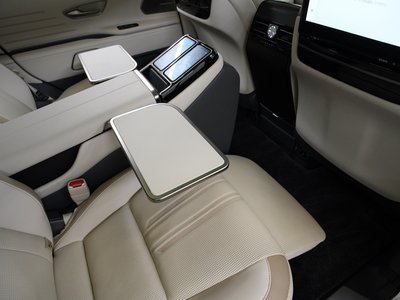 صورة 32 لـ 2024 Toyota CENTURY