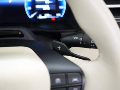 صورة 54 لـ 2024 Toyota CENTURY