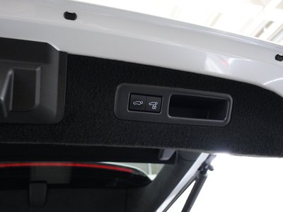صورة 25 لـ 2024 Toyota CENTURY