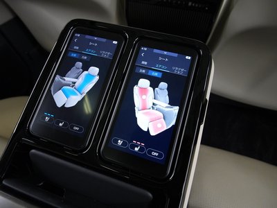 صورة 35 لـ 2024 Toyota CENTURY