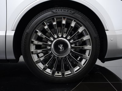 2024 Toyota CENTURY 照片 4