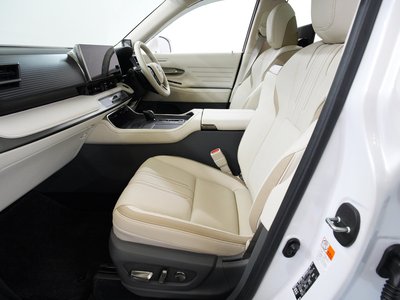 صورة 23 لـ 2024 Toyota CENTURY