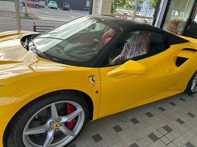 2017 Ferrari 488 SPIDER thumbnail 10