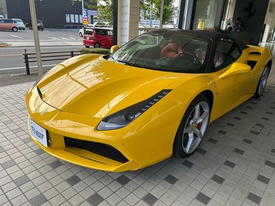 2017 Ferrari 488 SPIDER thumbnail 4