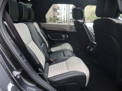 2021 LAND Rover DISCOVERY thumbnail 26
