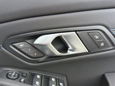 2025 BMW 3 SERIES TOURING thumbnail 40