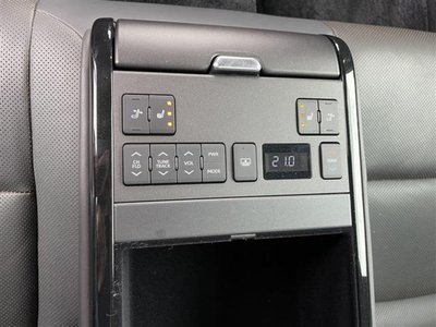 2022 Toyota CROWN CROSSOVER — фото 11